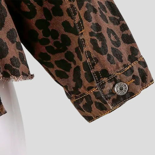 Striking Jacket with Leopard Print