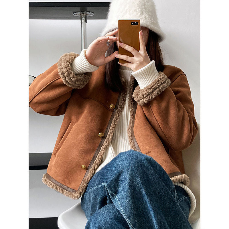 Classic Jacket with Buttons and Round Collar