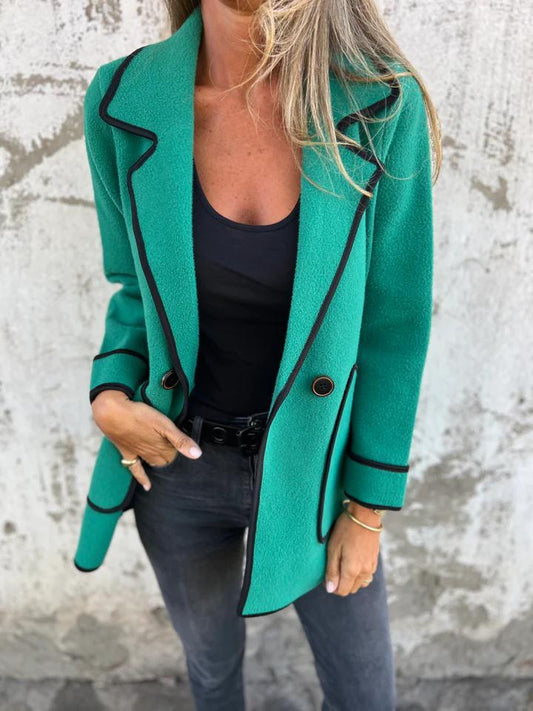 Jacket with a Refined Silhouette for Stylish Outings